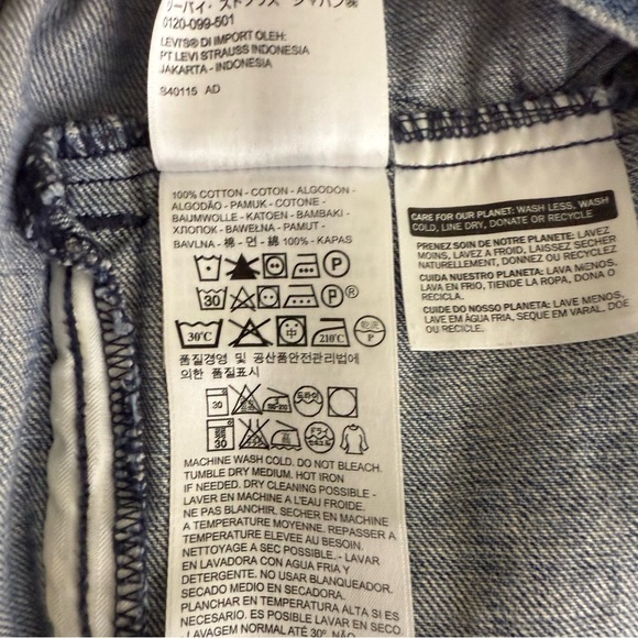 Levi's Blue Denim Button Trucker Jean Jacket Size Small - Picture 11 of 12